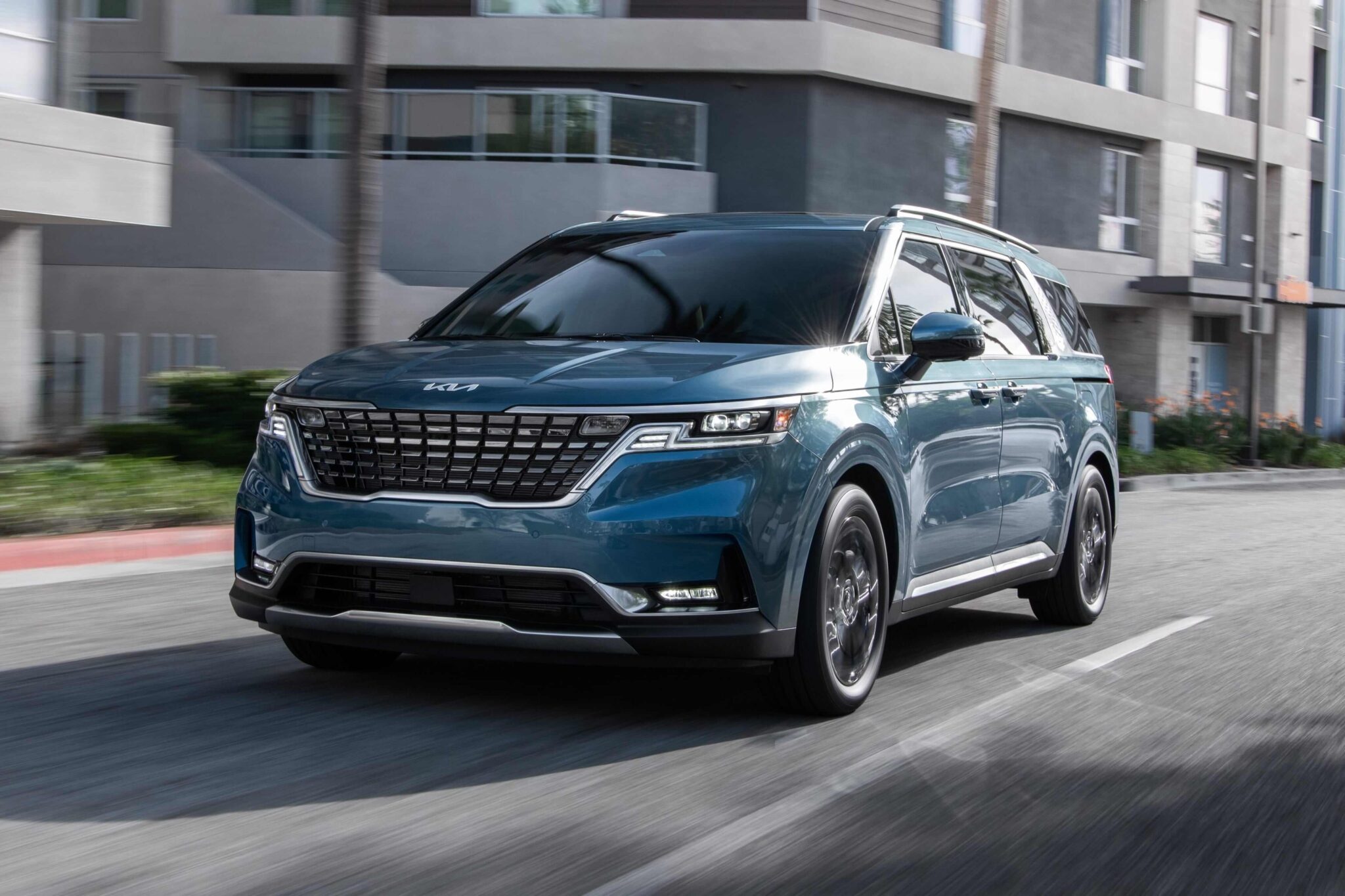 Top 7 Best Cars For CrossCountry Road Trips