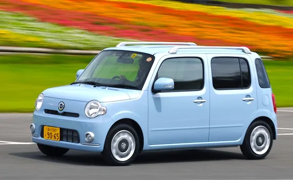 DAIHATSU MIRA COCOA -  SMALLEST JAPANESE CARS